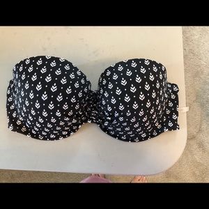 Shade shore black and white bikini top